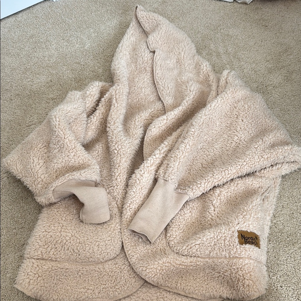 Nordic Cozy Beige Sherpa Hoodie